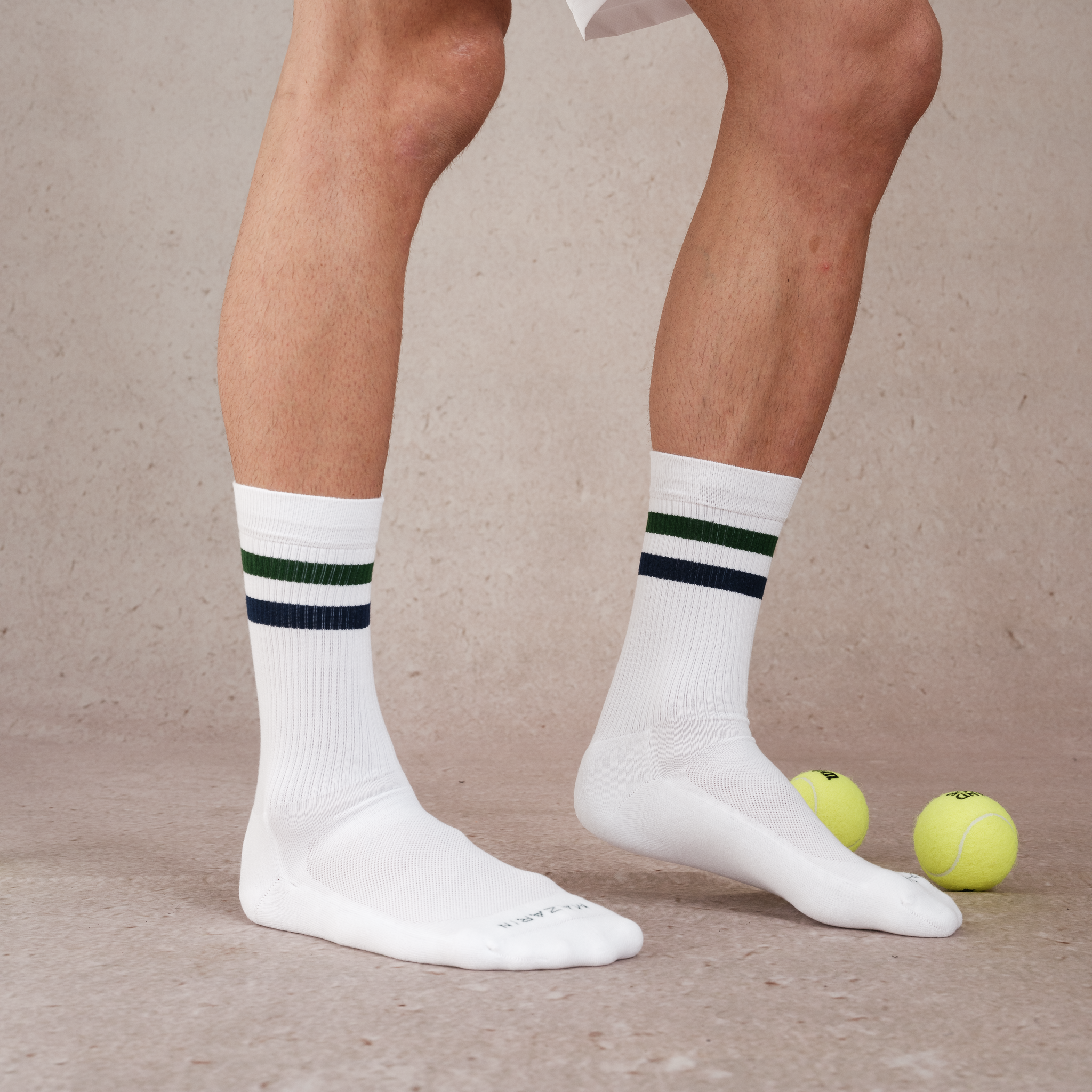 Chaussures de football confortables rayées pour hommes - Sport Chaussures de football confortables rayées pour hommes - Sport