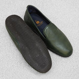 Grüne Hausschuhe - Genarbtes Leder