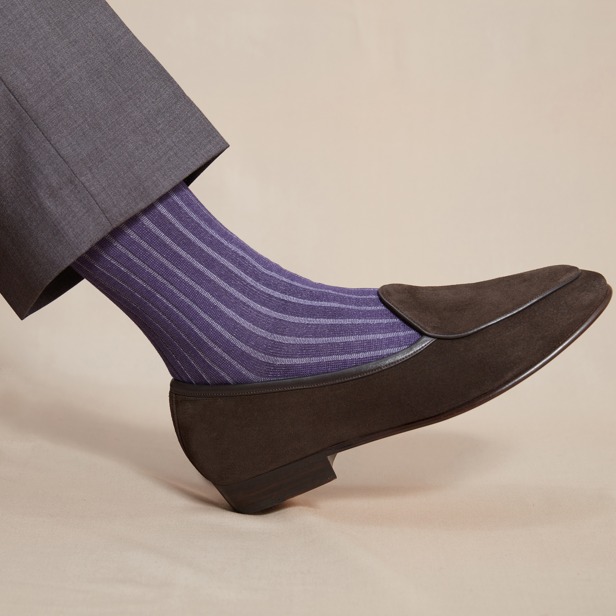 Aubergine 2025 shoe polish