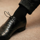 Chaussettes de contention noires, en 45% Coton, 46% Polyamide, 9% Élasthanne. Modèle de mi-bas (hautes) pour homme, de la marque Mazarin. Épaisses, élégantes, confortables. Pointures : du 37 au 46