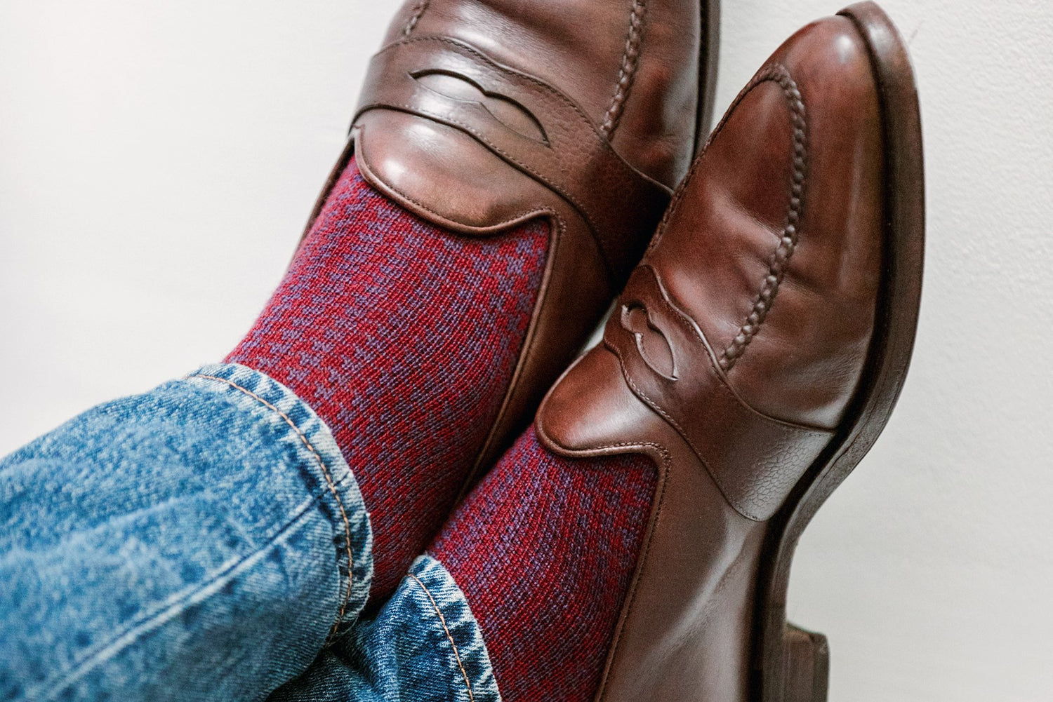 Laine Mérinos vs Cachemire : avantages et inconvénients pour les chaussettes