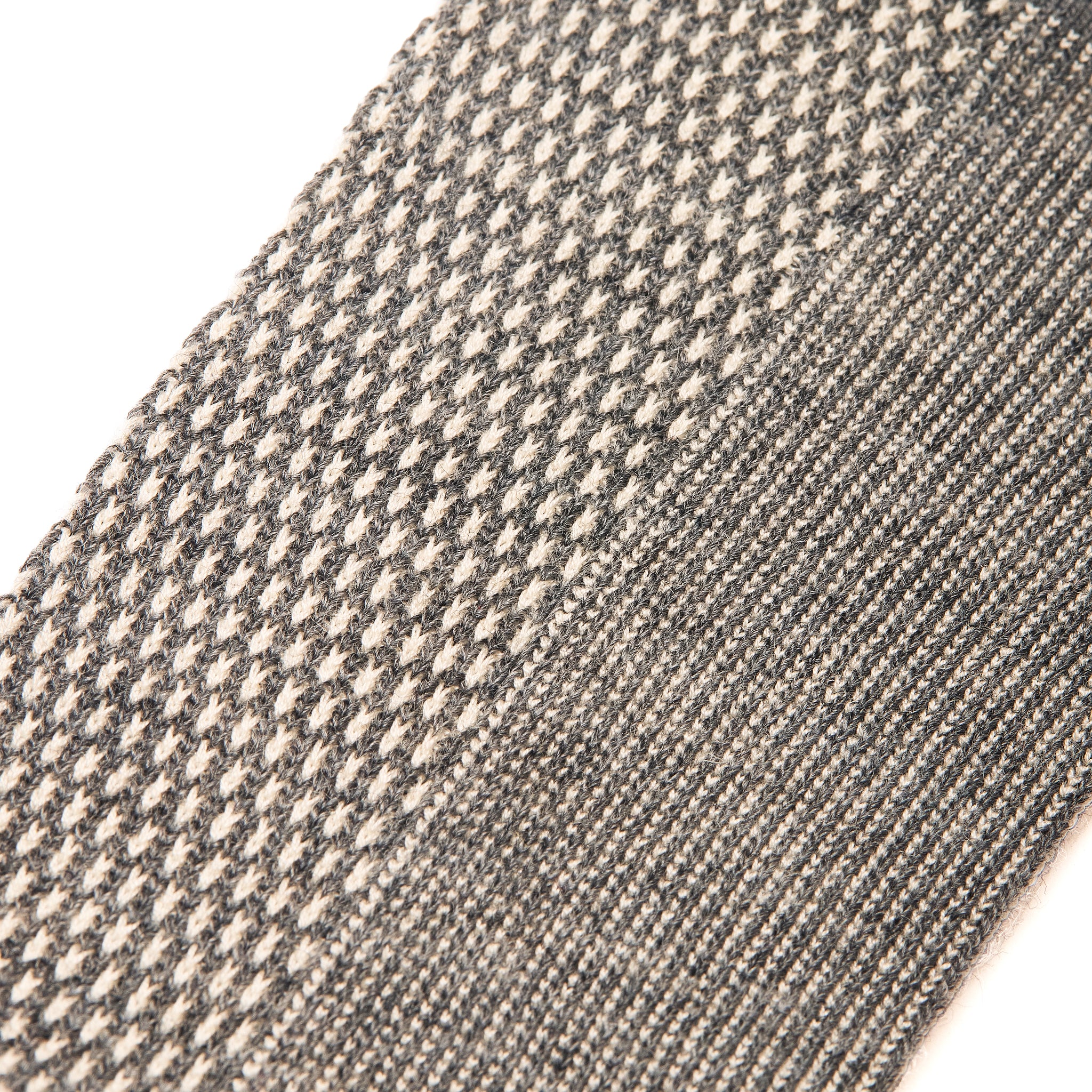Grau & Creme - Kaviar - Super-Solid Wolle