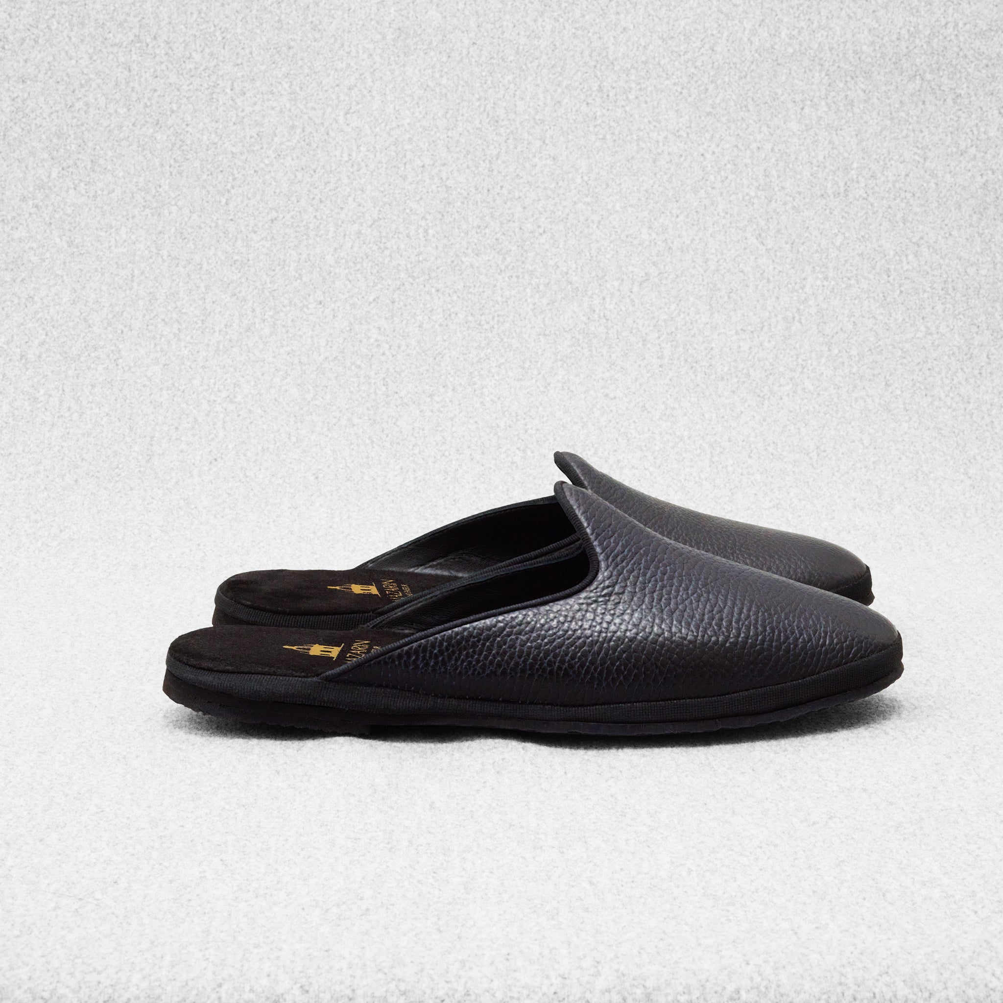 Chaussons ouverts noirs - Cuir grainé
