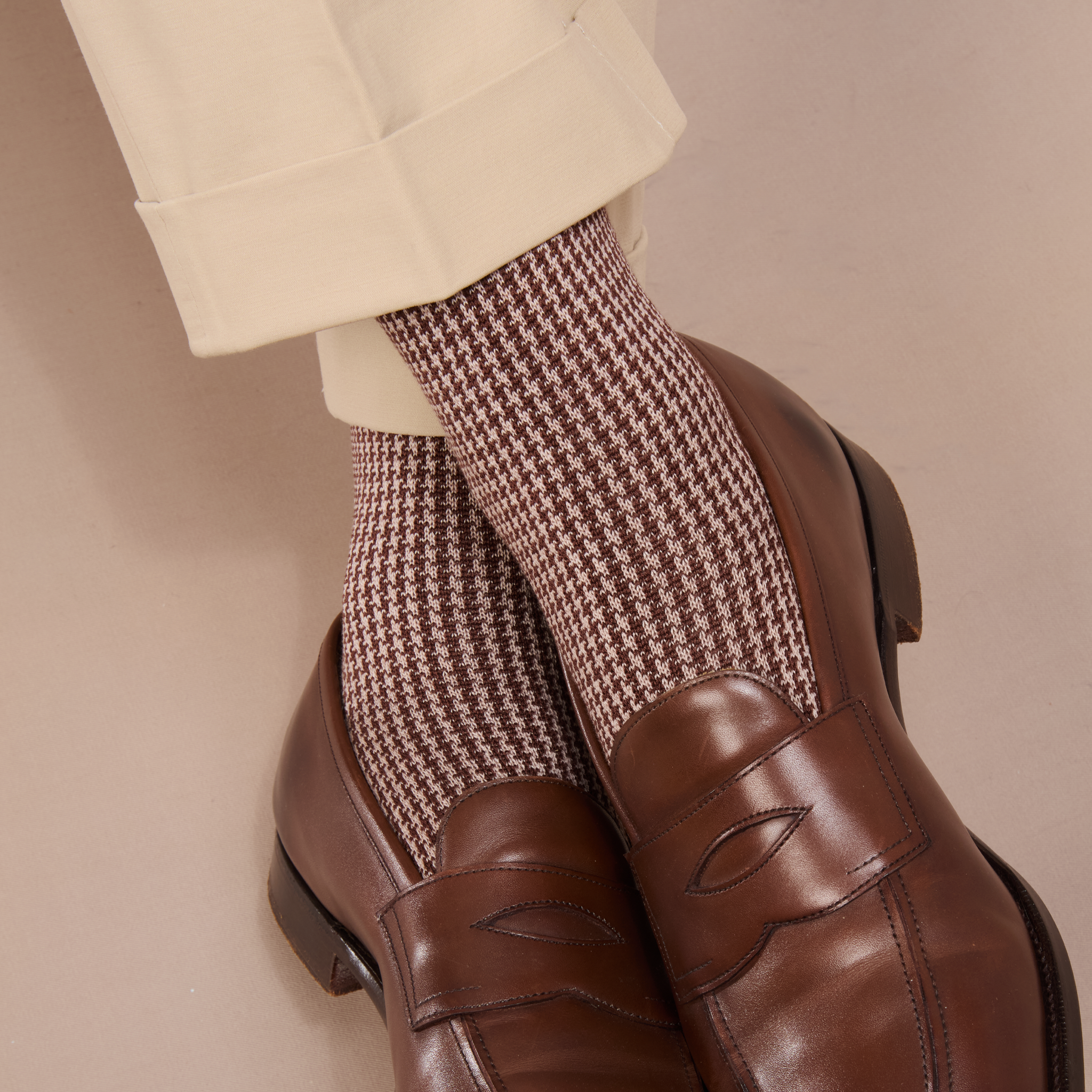 Chocolate y beige – Pata de gallo – Hilo de Escocia Super-Resistente