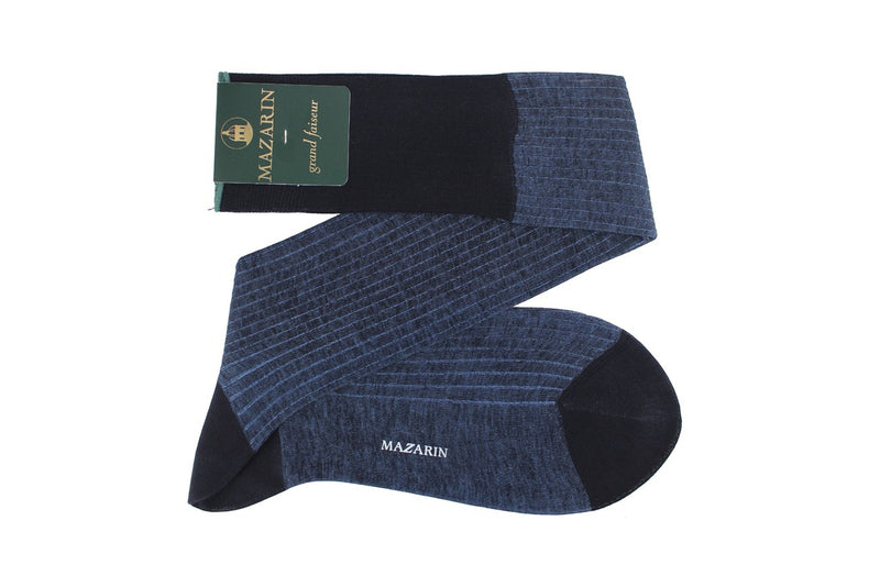 Chaussettes vanisées marine et bleu ciel, en 100% fil d'Écosse. Mi-bas (chaussettes hautes) pour homme, de la marque Mazarin. Des chaussettes confortables, fines et durables. Pointures : du 39 au 46