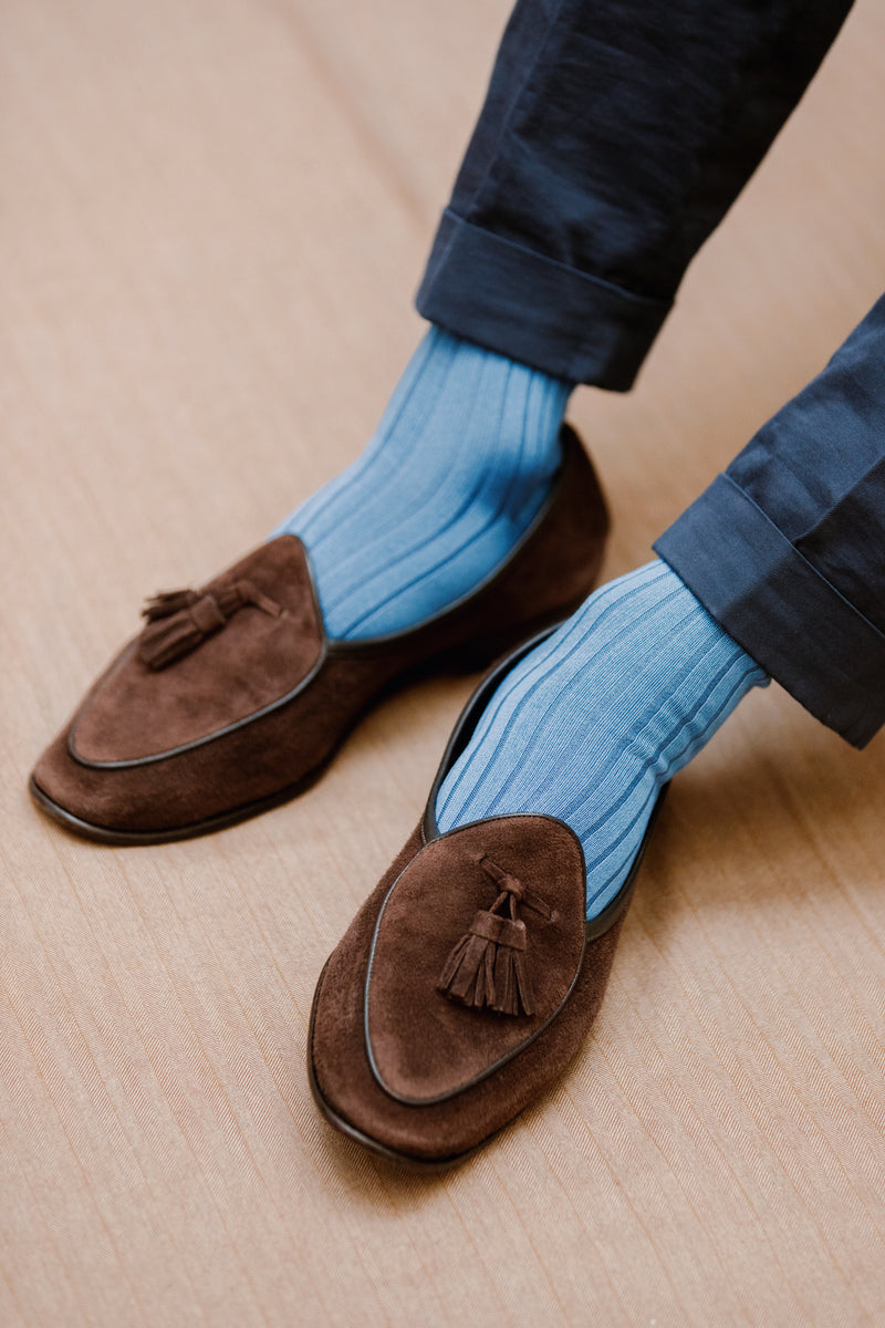 chaussettes bleu ciel en fil d'écosse super-solide de la marque Mazarin. modèle mi-mollet (court) renforcé en polyamide, très résistantes à l'usure, d'épaisseur intermédiaire. Chaussettes pour homme à porter en toute saison. Pointures : du 39 au 47.