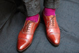Chaussettes prune 100% cachemire Bresciani en mi-bas (chaussettes hautes). Chaussettes épaisses, très douces et chaudes. Modèle pour homme, pointures du 39 au 45. Existe en d'autres coloris.