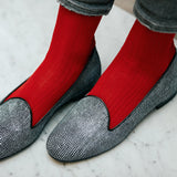 Chaussettes de couleur rouge carmin en 100% fil d'Écosse. Modèle de mi-mollet (chaussettes courtes) pour femme, de la marque Mazarin. Chaussettes fines et légères. Pointures : du 39 au 45