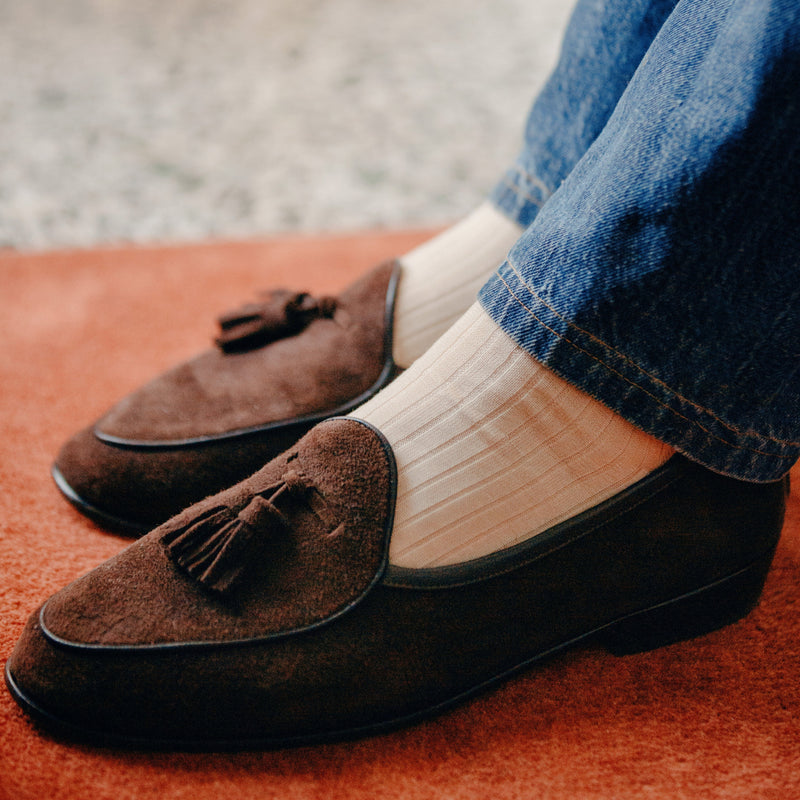Chaussettes couleur ivoire, en 100% fil d'Écosse. Modèle de mi-bas (chaussettes hautes) pour homme, de la marque Mazarin. Douces, fines, légères et durables. Pointures : du 39 au 46.