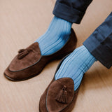 chaussettes bleu ciel en fil d'écosse super-solide de la marque Mazarin. modèle mi-mollet (court) renforcé en polyamide, très résistantes à l'usure, d'épaisseur intermédiaire. Chaussettes pour homme à porter en toute saison. Pointures : du 39 au 47.