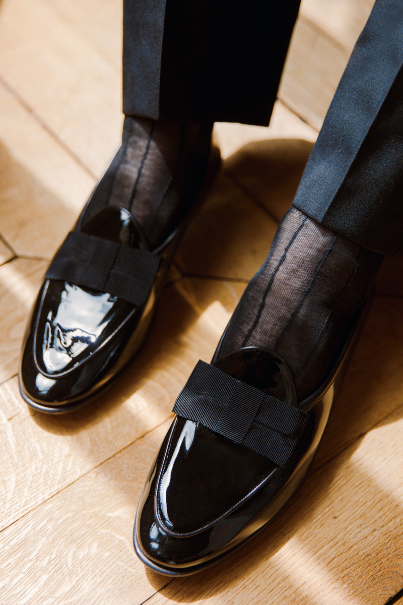 Chaussettes noires en voile de coton avec larges côtes, marque Mazarin, fabriquées en Italie. Modèle très fin, léger, transparent, pour homme. Pointures : du 39 au 46.