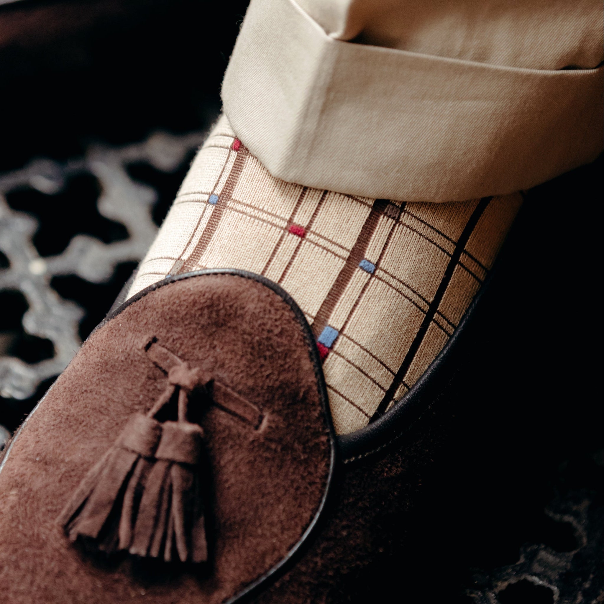 Chaussettes mi-bas de couleur beige, motif unica, en 85% coton bio, 10% nylon, 5% élasthanne. Modèle de mi-bas pour homme (hautes) de la marque Bresciani. Douces, légères et durables. Pointures : du 40 au 45
