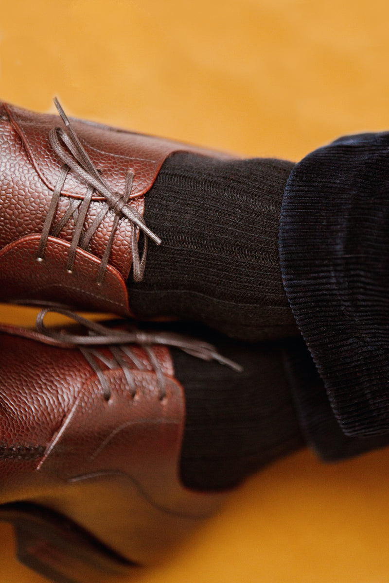 Chaussettes noir en 85% cachemire épais de Mazarin. Chaussettes d'hiver mi-mollet (courtes) pour homme et femme. Pointures : du 36 au 45. Modèle d'hiver.