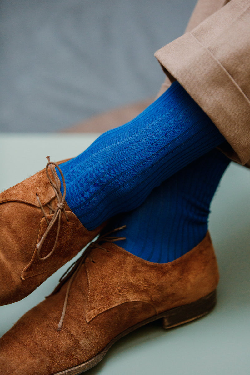 Chaussettes bleu roi en coton super-soft ou extra doux de la marque Mazarin, fabriquées en Italie. Modèle mi-mollet (courtes) avec côtes pour homme et femme. Pointures : du 39 au 46.
