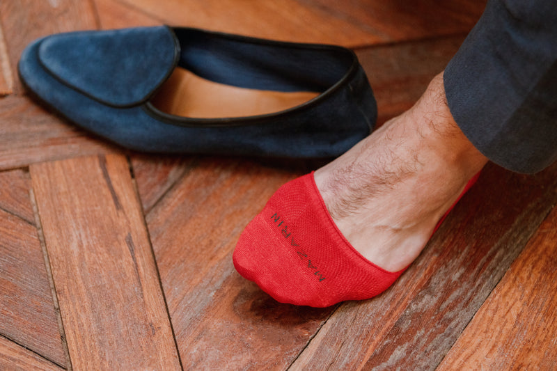 Chaussettes invisibles pour mocassins (sur le cou-de-pied) de couleur rouge, en 48% Lin, 37% Coton, 13% Polyamide, 2% Élasthanne. Modèle pour homme de la marque Mazarin. Chaussettes peu épaisses, aérées et douces. Pointures : du 36 au 47