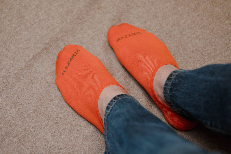 Chaussettes invisibles de couleur orange pour basket (au dessus de la malléole), en 78% Coton compact, 20% Polyamide, 2% Élasthanne. Pour homme. Fabriquées par la marque Mazarin. Chaussettes fines, moelleuses et aérées. Pointures : du 36 au 47